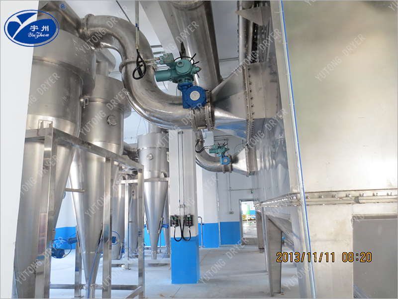 Kaolin flash dryer